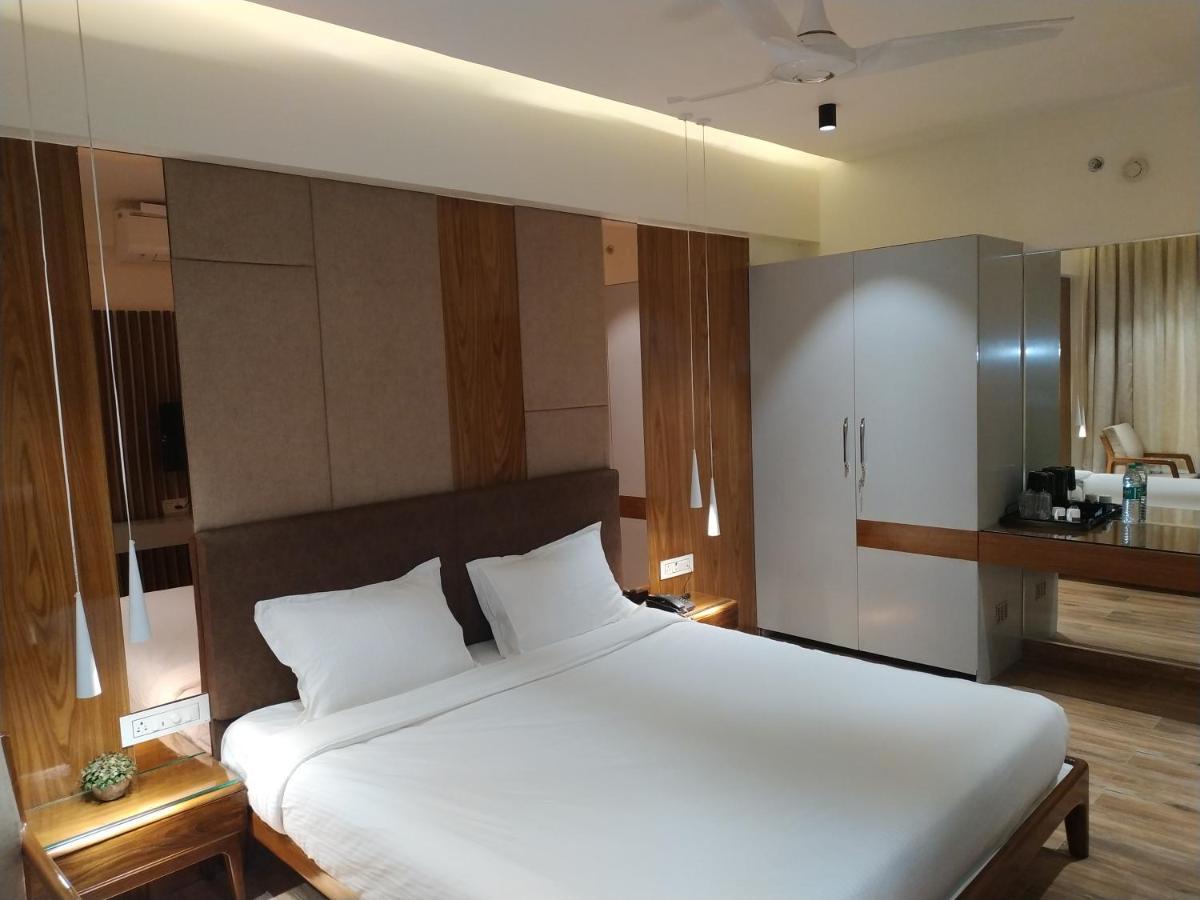 Hotel Florence Nanded Exterior foto
